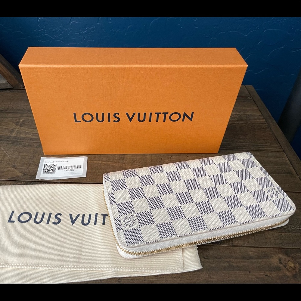 NEW Louis Vuitton Zippy Wallet